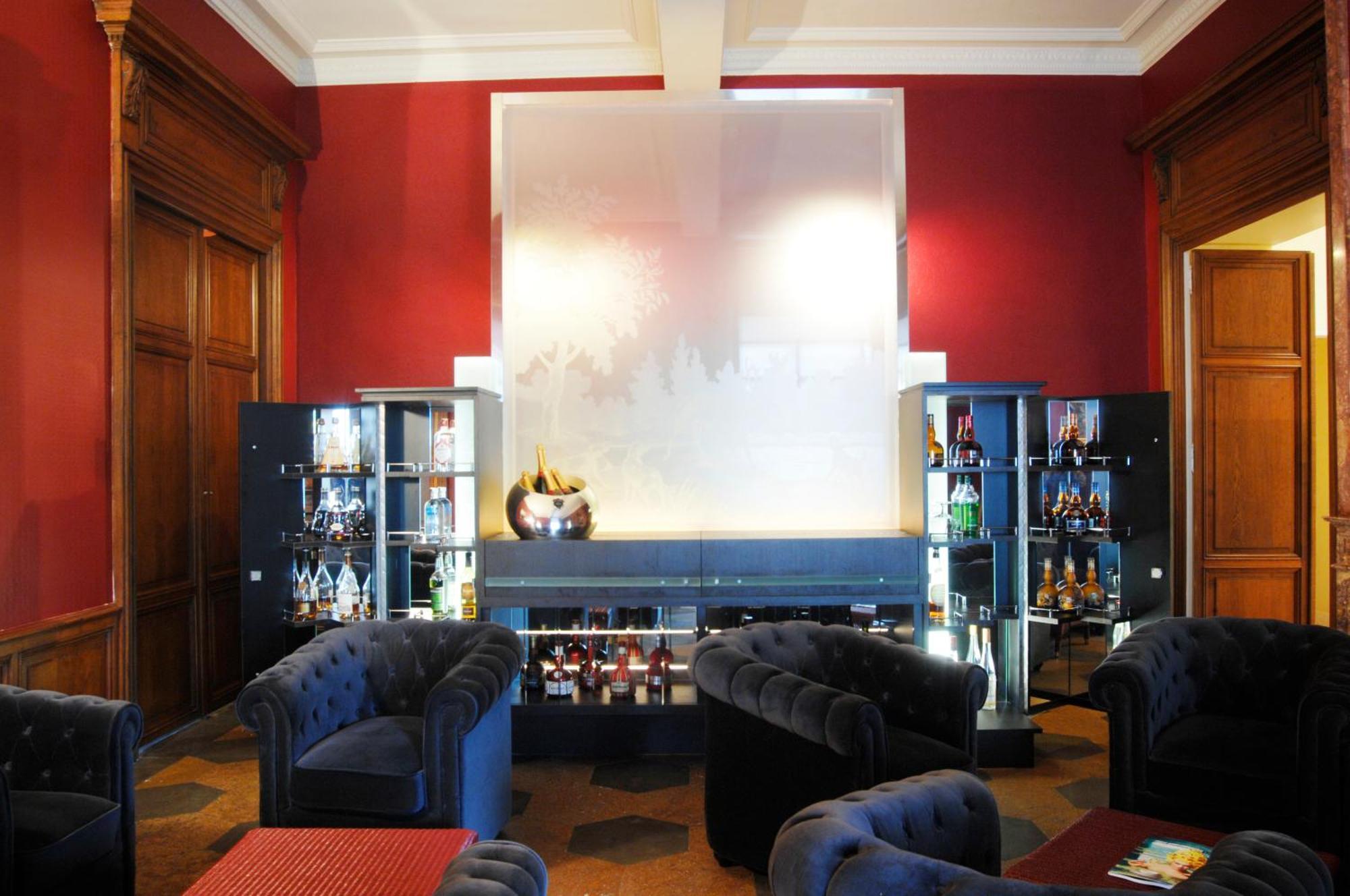 Chateau De Champlong Table Hotel **** Golf & Spa Villerest  Exterior foto