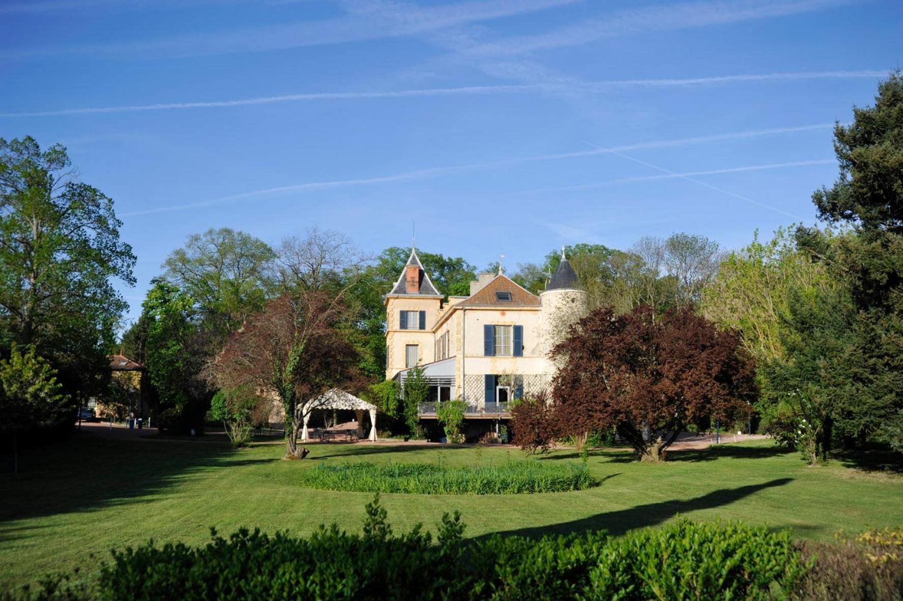 Chateau De Champlong Table Hotel **** Golf & Spa Villerest  Exterior foto