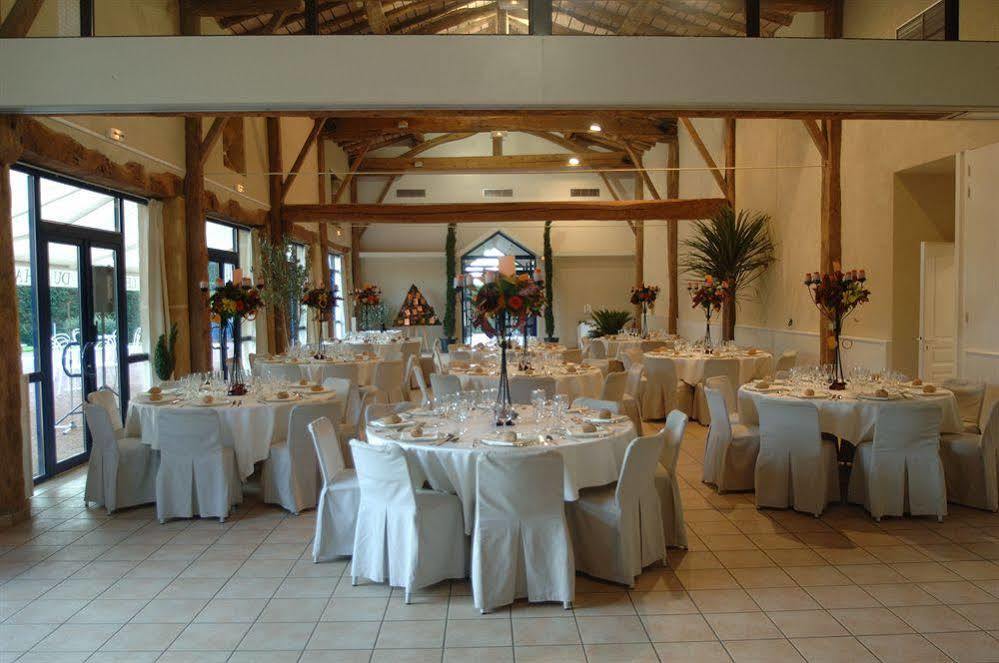 Chateau De Champlong Table Hotel **** Golf & Spa Villerest  Exterior foto